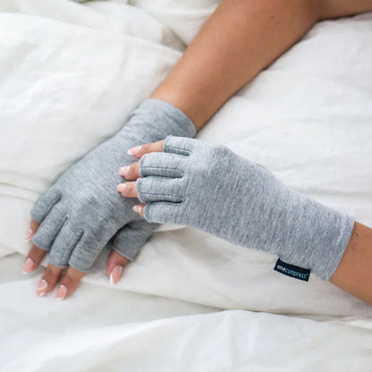 OneCompress™ Compression Gloves side view